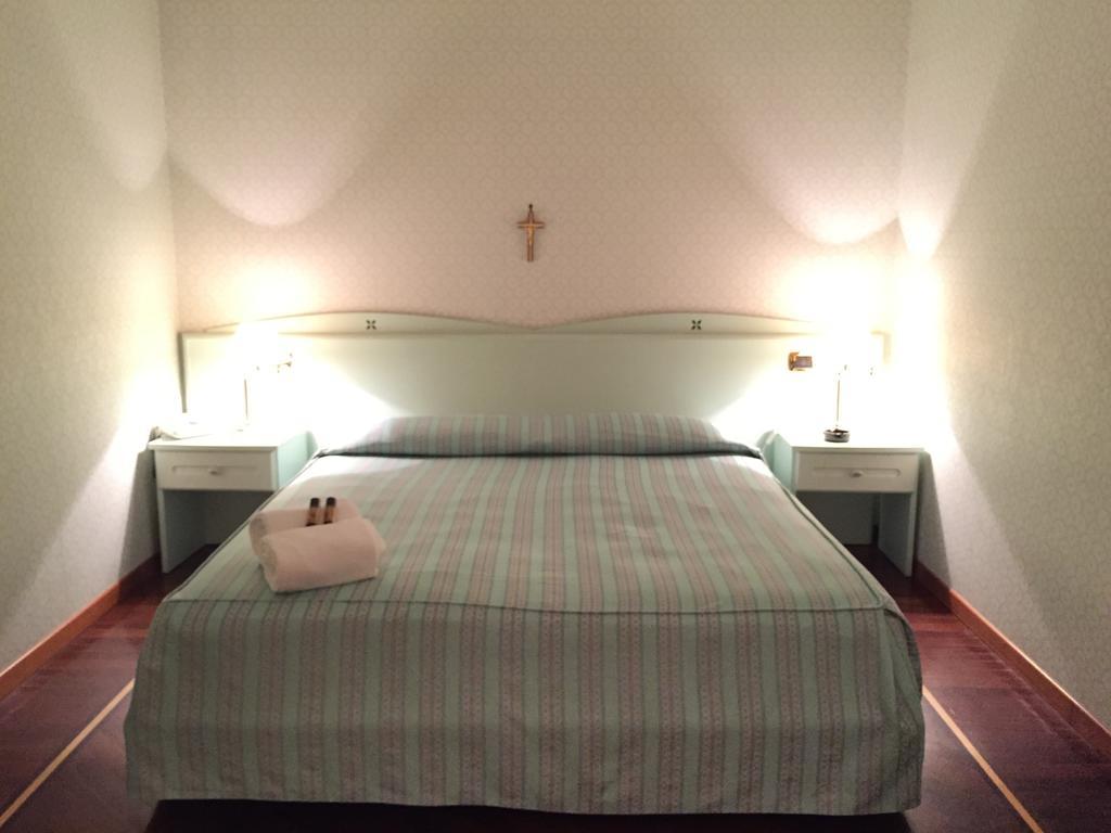 Oscar E Amorina Montegiorgio 部屋 写真