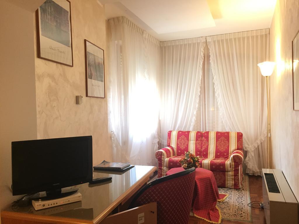 Oscar E Amorina Montegiorgio 部屋 写真